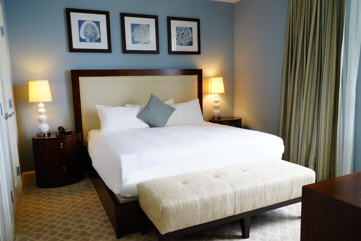 Room 162 of 412