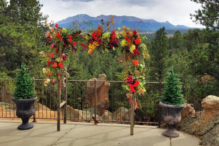 Pikes Peak Paradise Bed and Breakfast