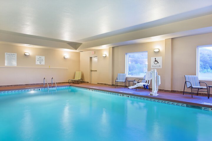 Pool 4 of 34
