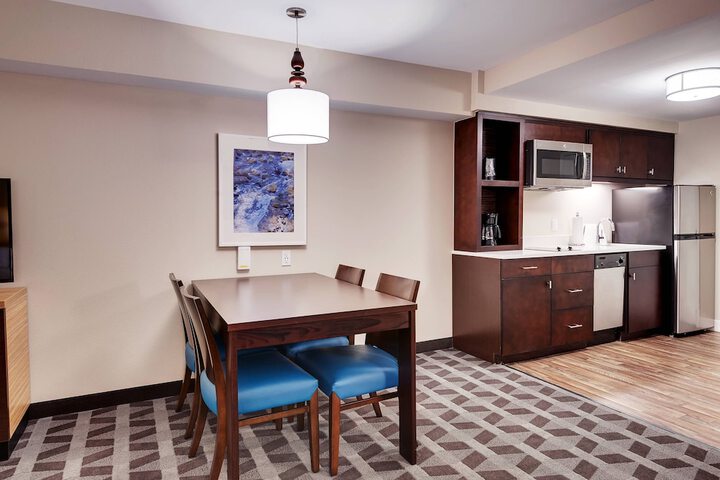Room 28 of 42