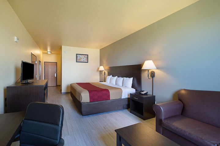 Room 12 of 23