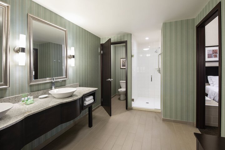 Holiday Inn Hotel & Suites Saskatoon Downtown by IHG