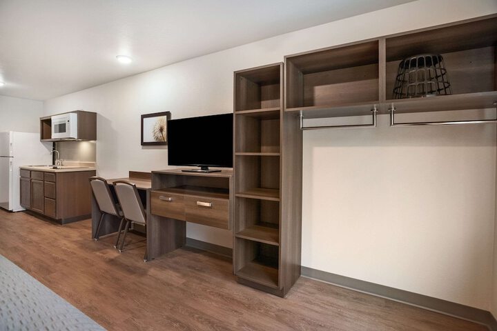 Room 21 of 25