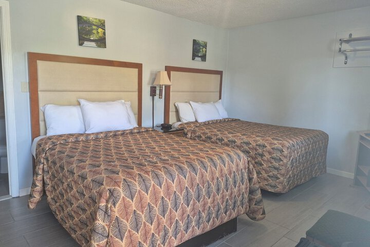 Maple Leaf Motel