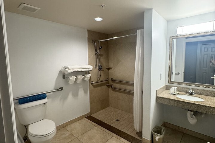 Room 13 of 23
