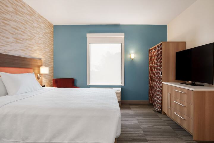 Room 34 of 62