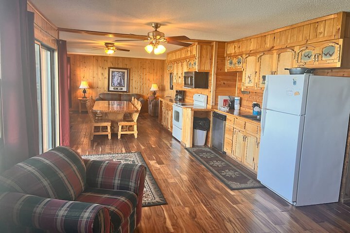 Horseshoe Bay Lodge