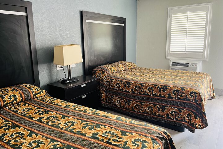 Town House Motel