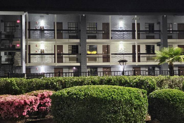Hotel 7 of 86