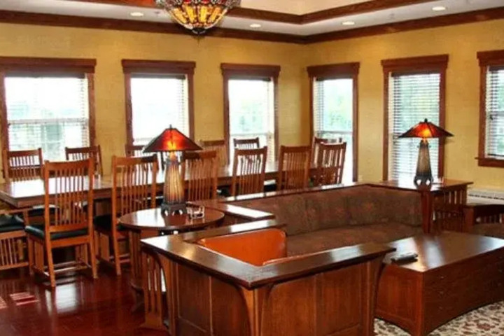 THE RED MILL INN