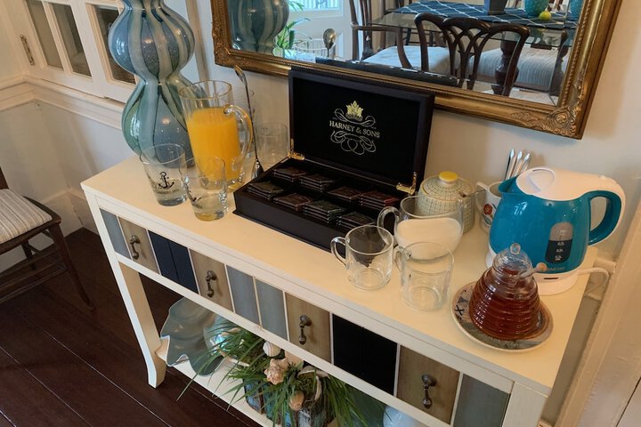 Breakfast/Coffee Service 28 of 32