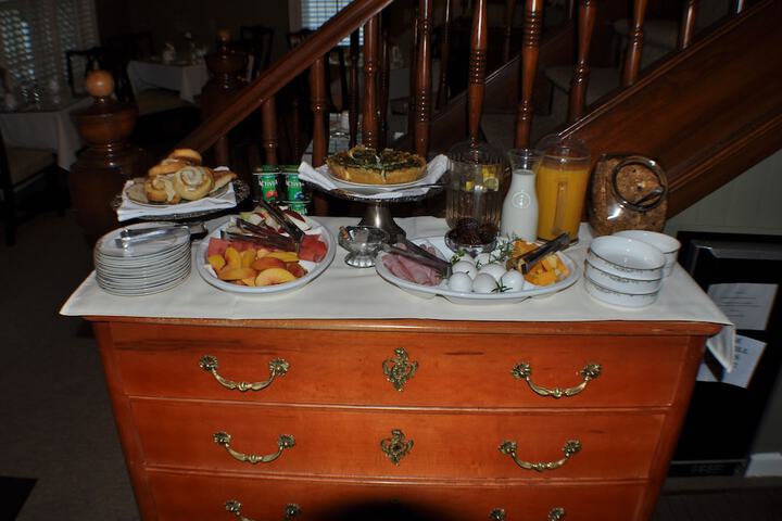 Dining 34 of 41