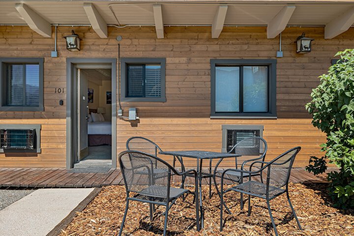 Terrace/Patio 122 of 130