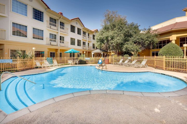 Pool 8 of 40