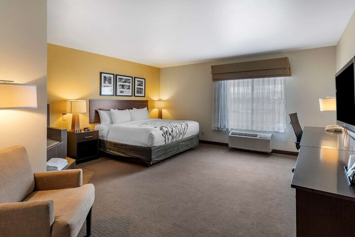 Room 12 of 36