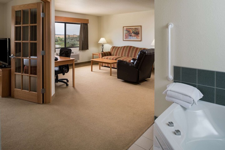 Room 10 of 31