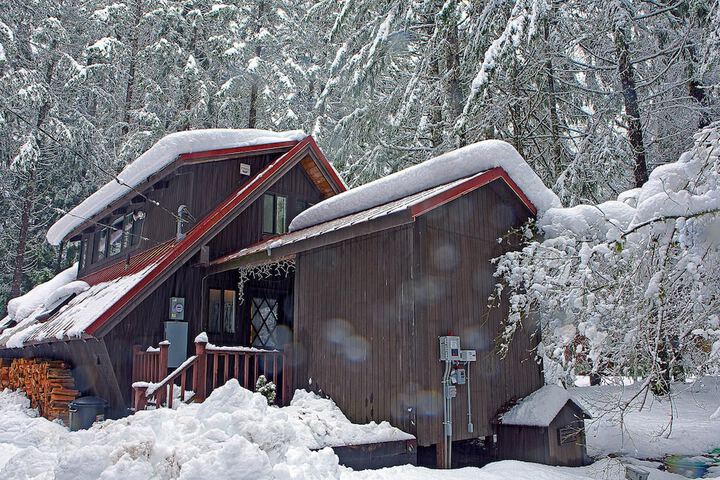 Four Stone Lodge Near Mt. Rainier
