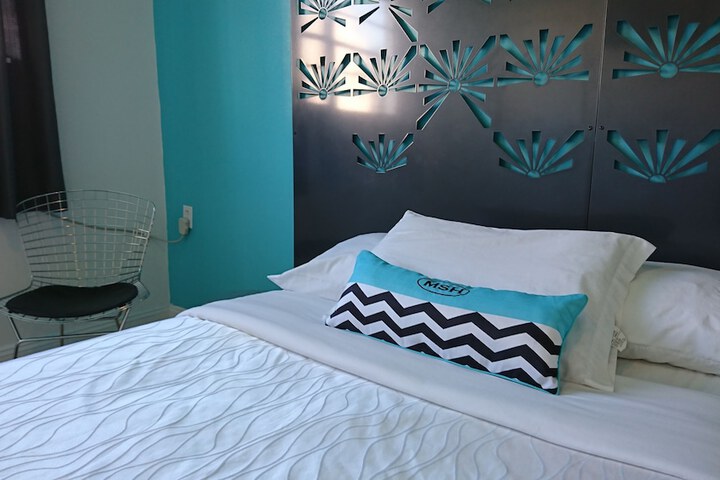Room 56 of 77