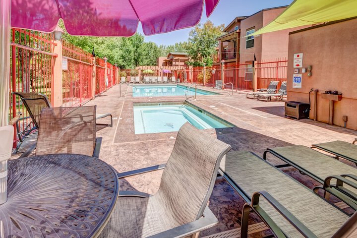 Pool 10 of 72