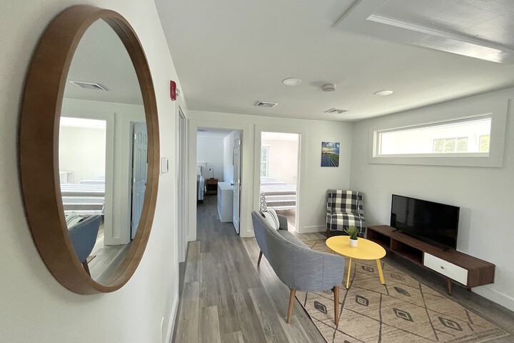 Room 33 of 34