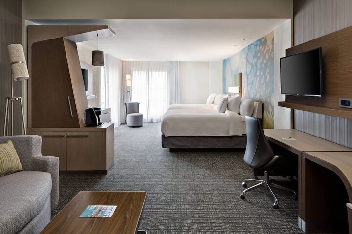Room 12 of 21
