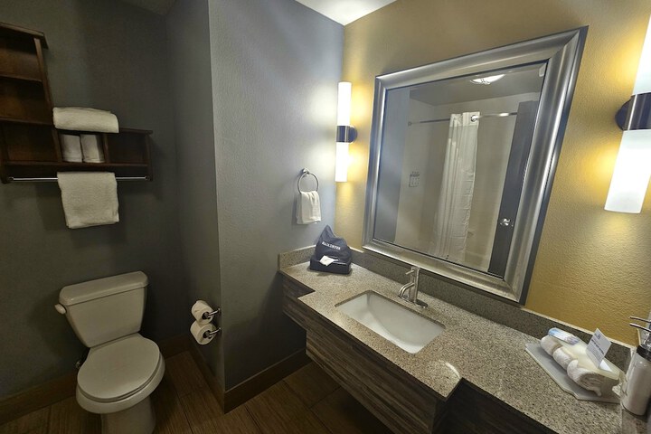 Room 13 of 71