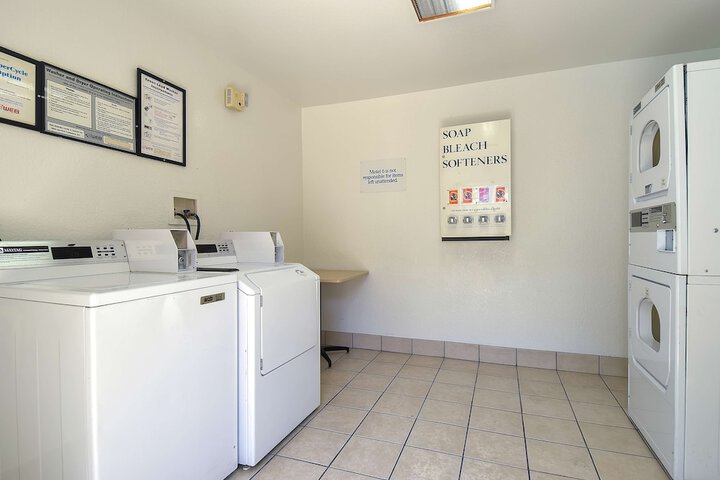 Motel 6 Rowland Heights CA - Los Angeles - Pomona