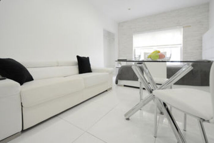 Lincoln Road Apartments
