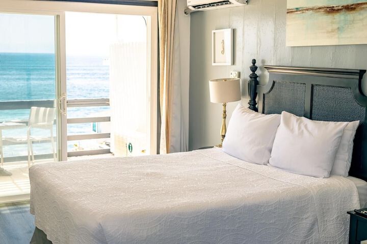 Laguna Cove Hotel