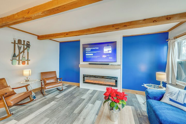 Waterfront Fox Lake Vacation Rental w / Fire Pit!