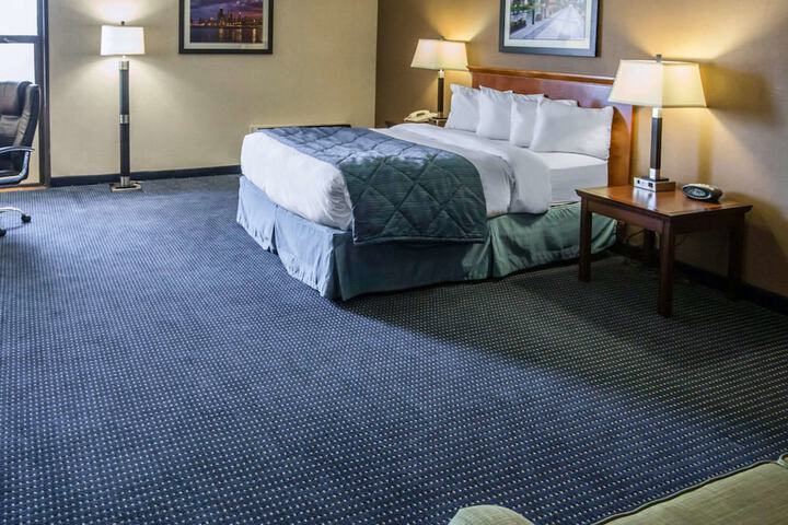 Quality Inn Schaumburg - Chicago near the Mall