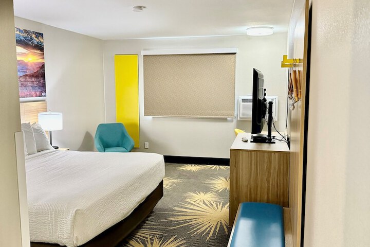 Days Inn by Wyndham Williams