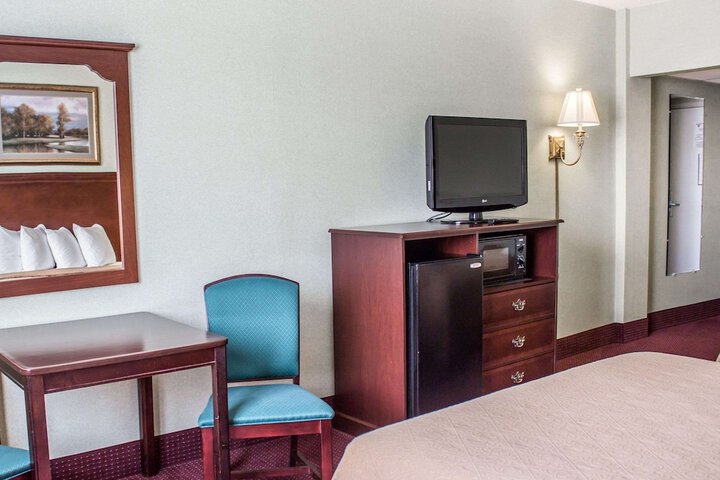 Room 27 of 49