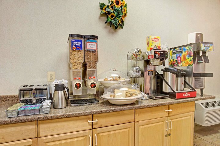 Breakfast/Coffee Service 14 of 15