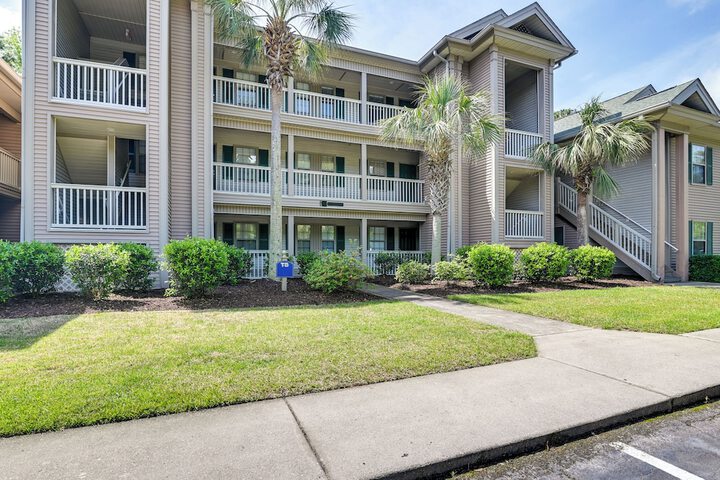 Pawleys Island Vacation Rental on Golf Course!