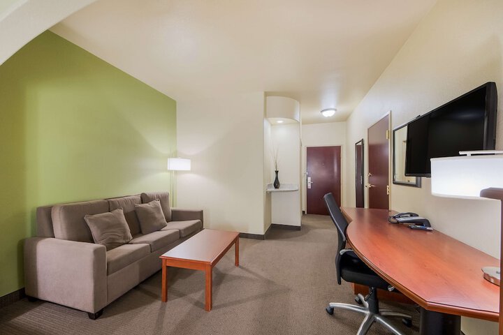 Room 36 of 48