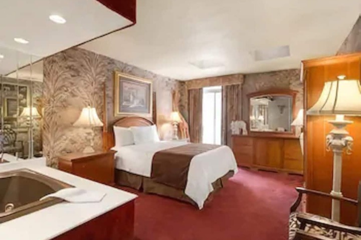 Room 47 of 53
