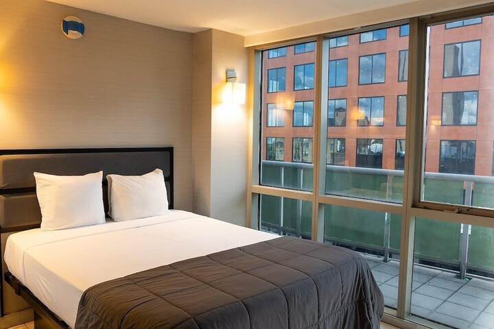 Room 17 of 23