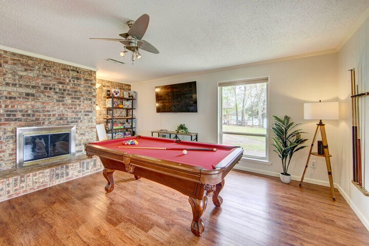 Mineola Lake House w / Dock & Fire Pit!