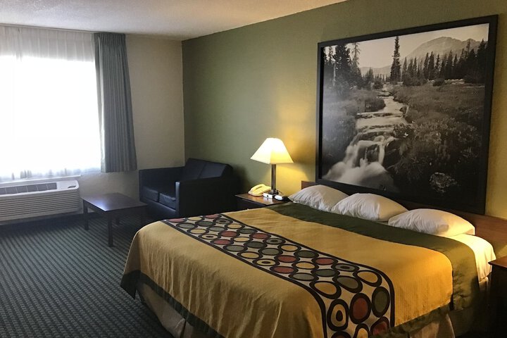 Super 8 by Wyndham Wendover