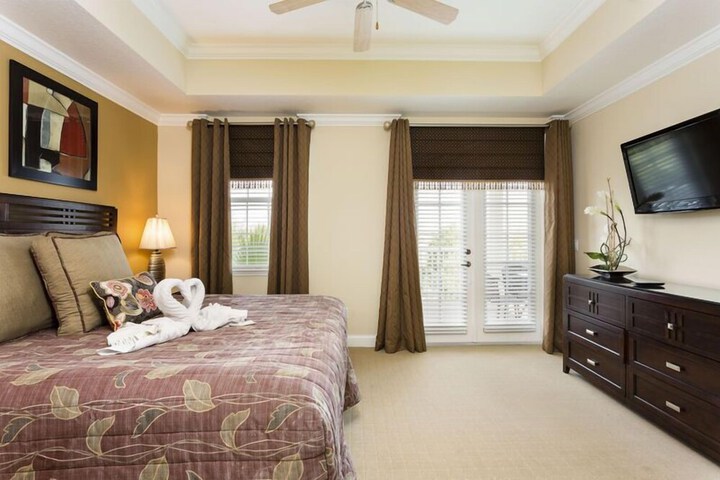 Room 16 of 32