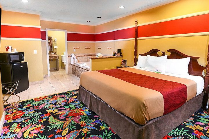 Room 11 of 15