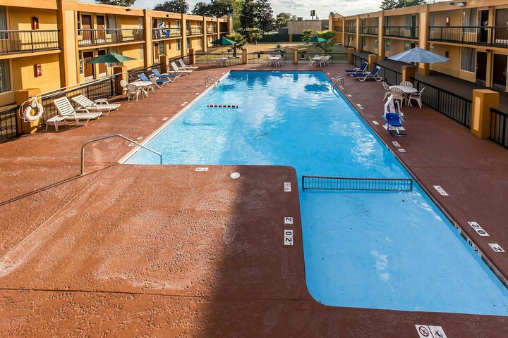 Pool 6 of 25
