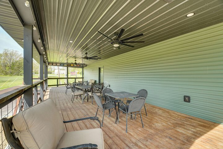 Near Wineries: Country Condo in New Haven