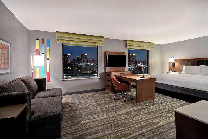 Room 15 of 32
