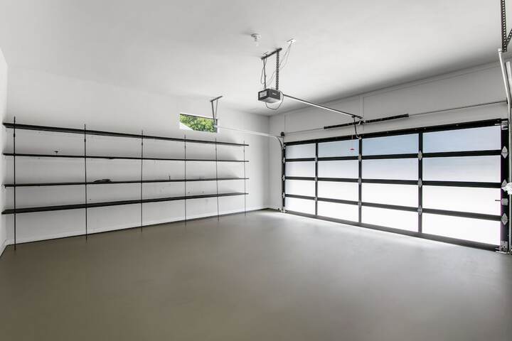 Room 164 of 250