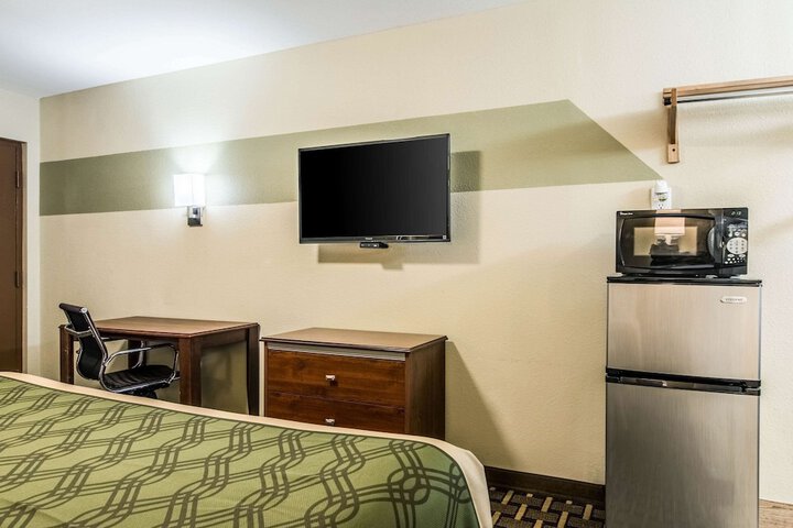 Room 36 of 43