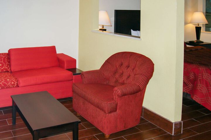 Room 64 of 96