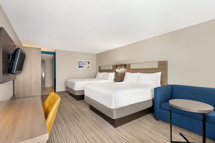 Holiday Inn Express Hotel & Suites Fredericksburg by IHG