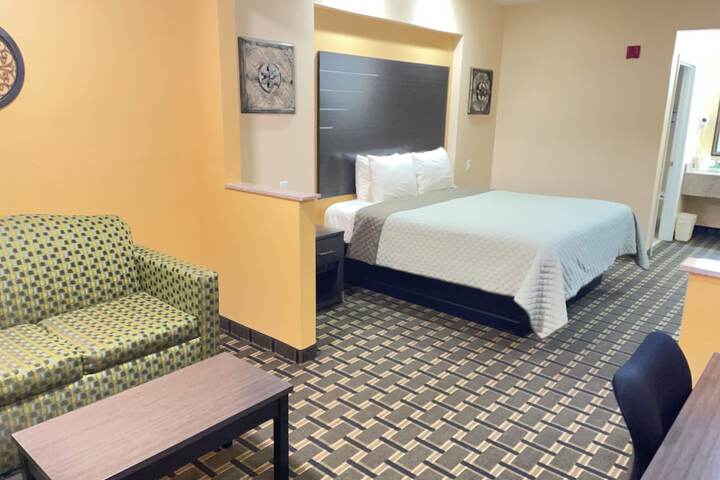 Room 5 of 20